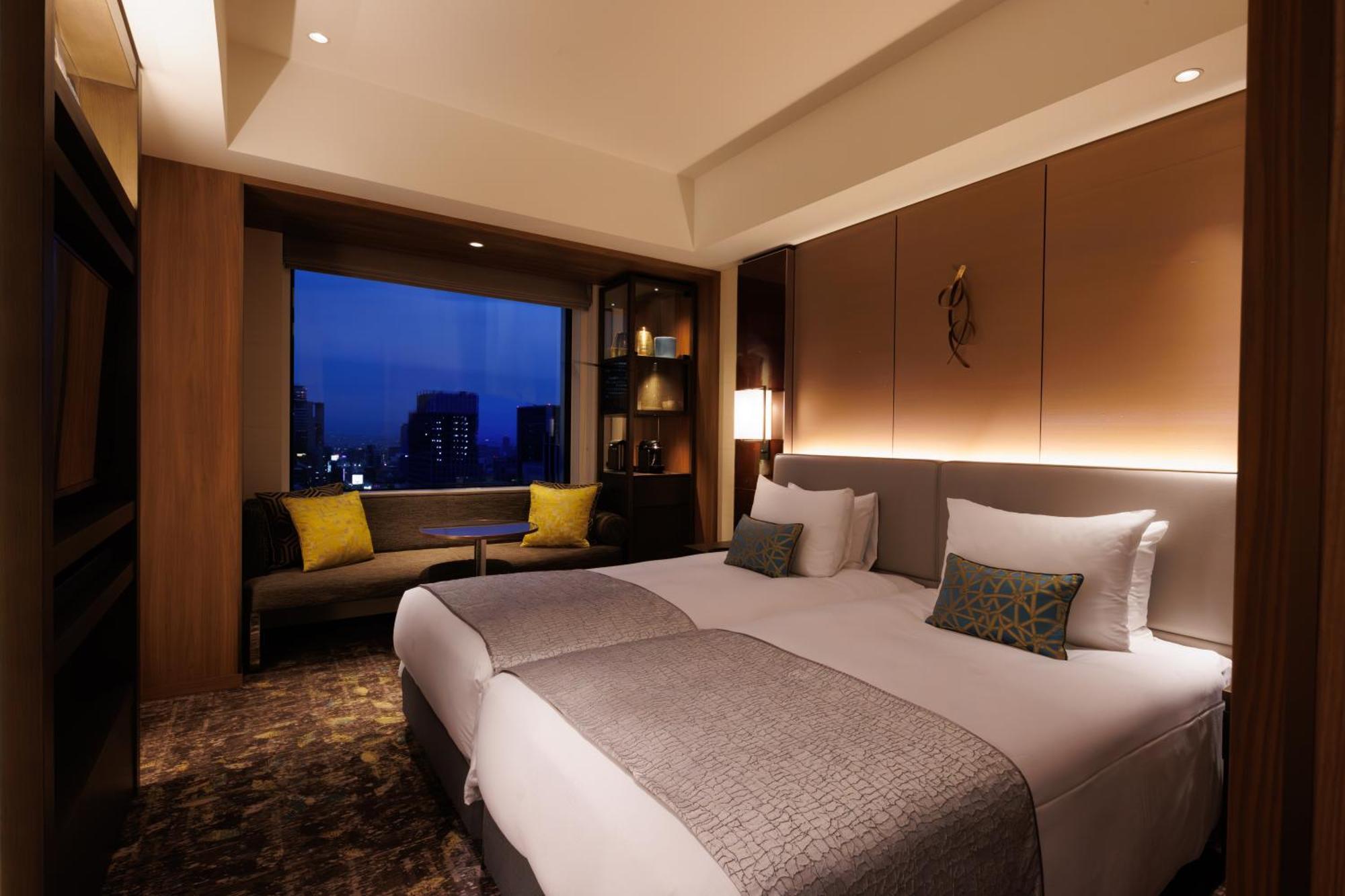 The Royal Park Hotel Iconic Osaka Midosuji Exterior photo Deluxe Twin