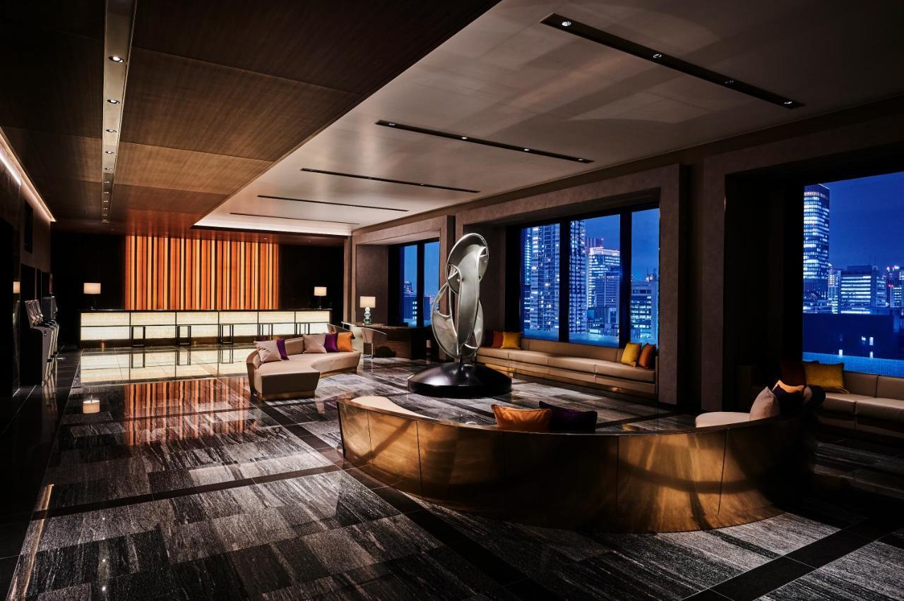 The Royal Park Hotel Iconic Osaka Midosuji Exterior photo The Club at The Landmark, Hong Kong