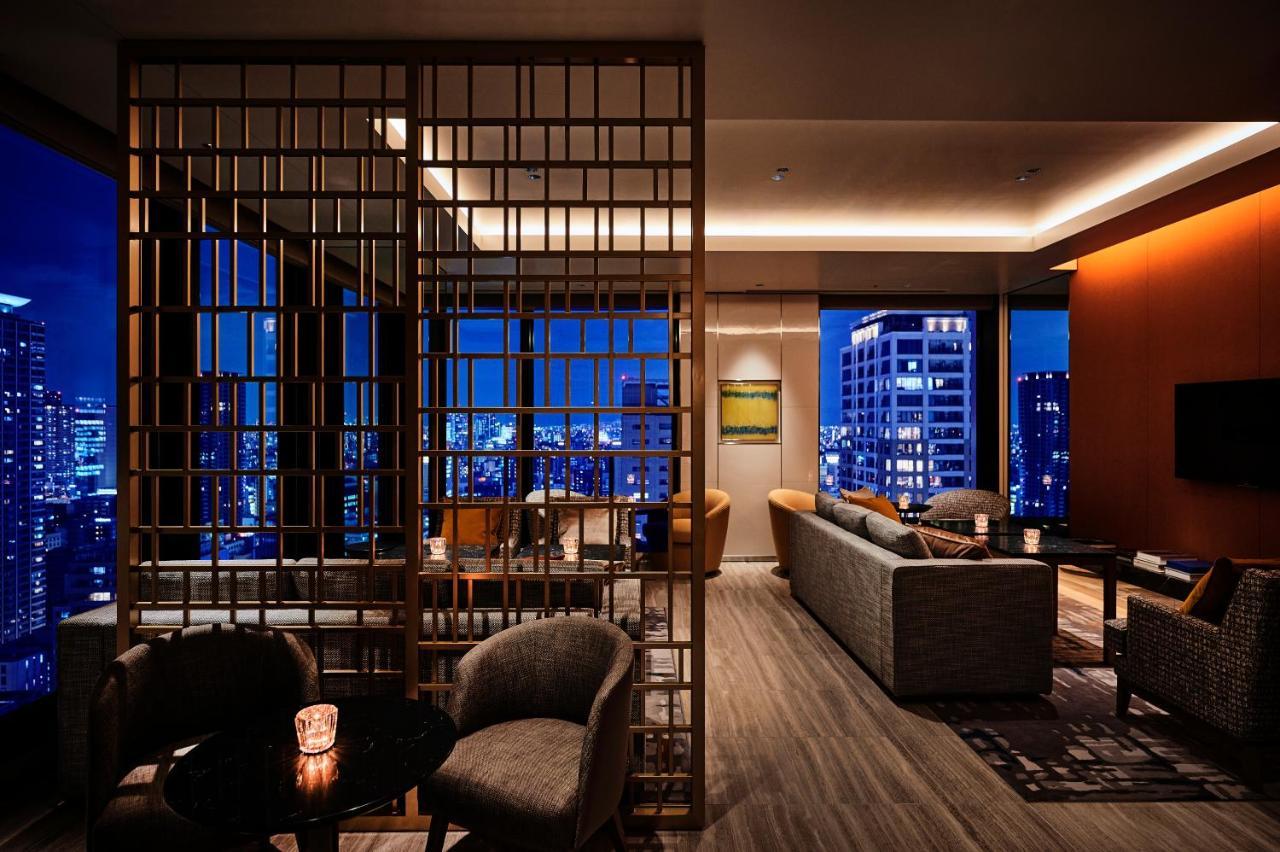 The Royal Park Hotel Iconic Osaka Midosuji Exterior photo The Living Room at The Hari