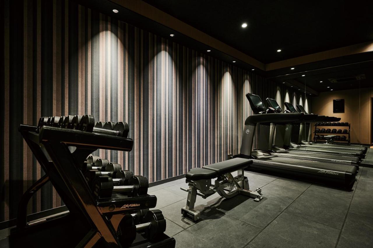 The Royal Park Hotel Iconic Osaka Midosuji Exterior photo The gym at The Dorchester
